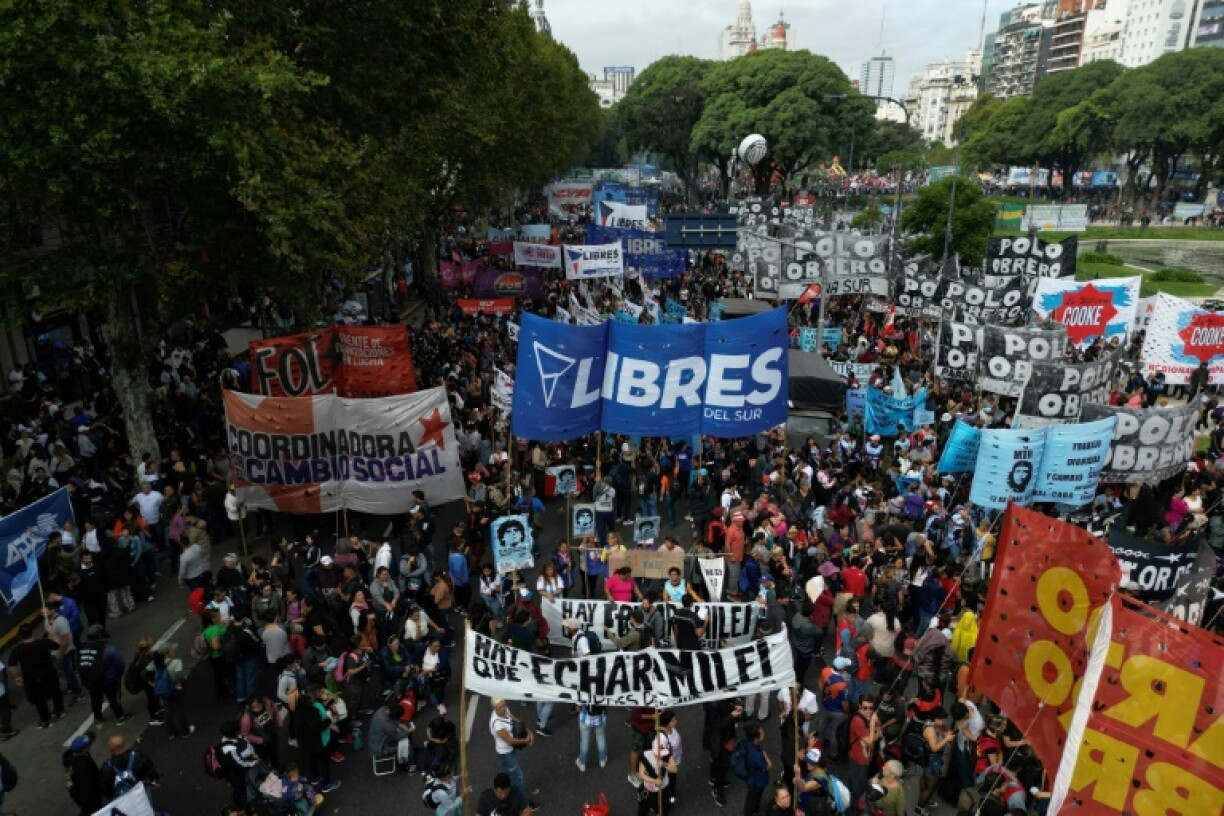 Unions say positive macroeconomic figures bely the average Argentine's loss of purchasing power