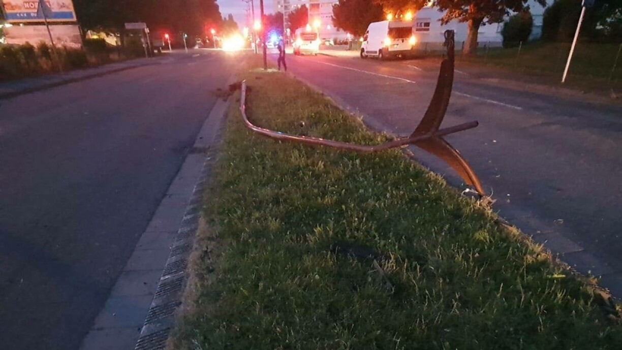 Un lampadaire a été percuté lors de l'accident survenu dimanche à Thionville