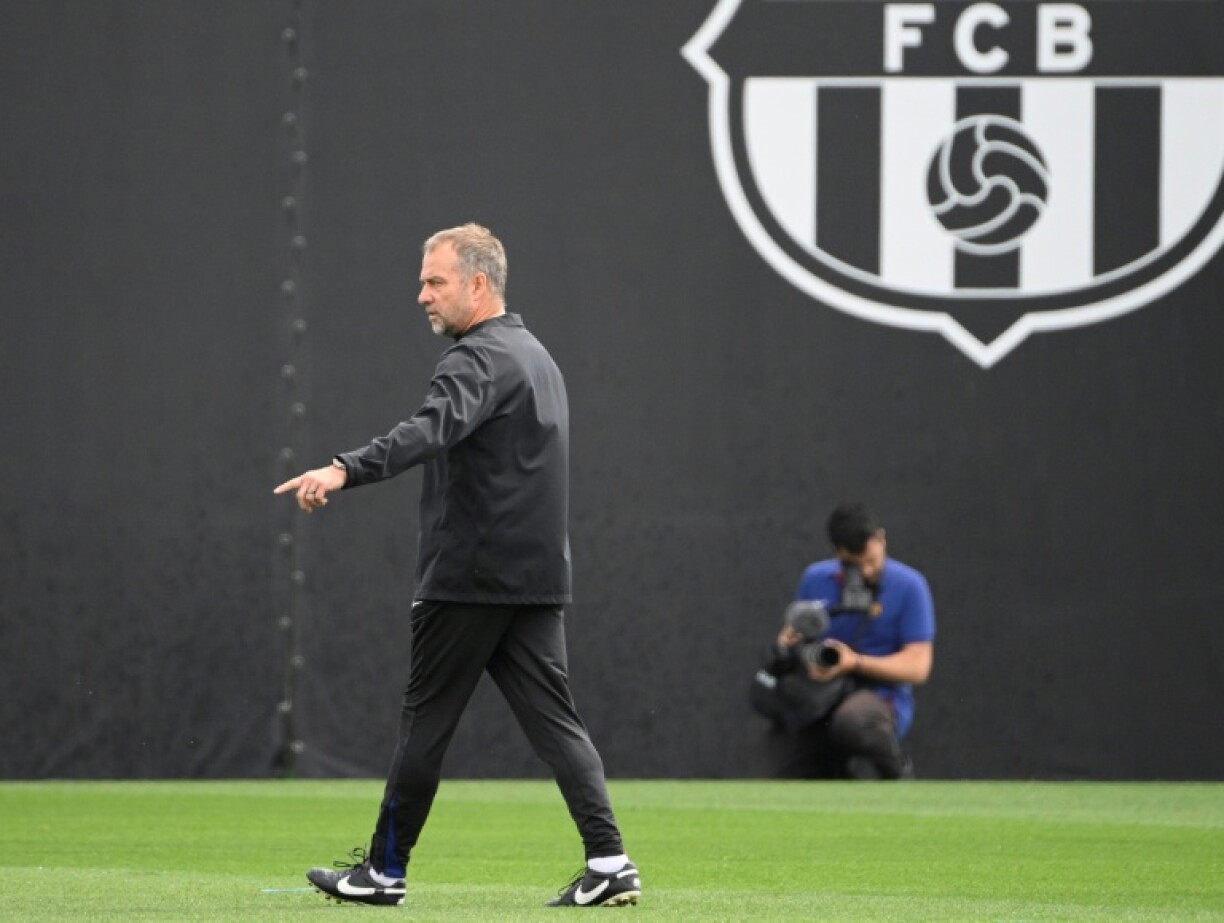 Barcelona coach Hansi Flick wants his players to bounce back against Real Madrid on Sunday