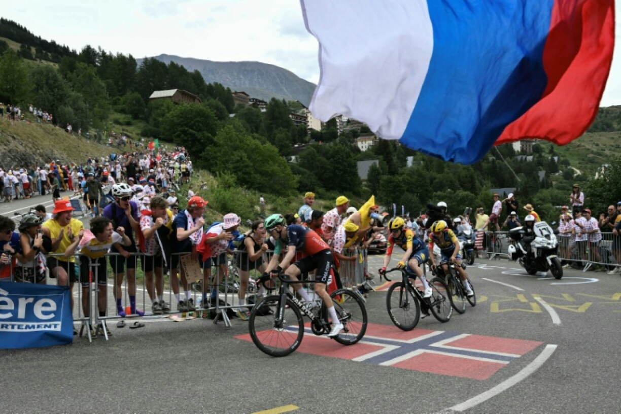 Paul Seixas lors de la 20e étape du Tour de France entre Le Bourg-d'Oisans et l'Alpe d'Huez le 25 juillet 2026