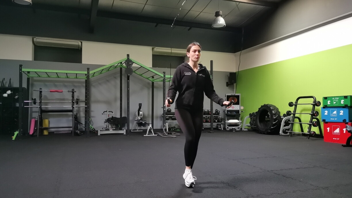 La corde à sauter demande de la coordination et est un exercice bien plus physique qu'il n'y parait.