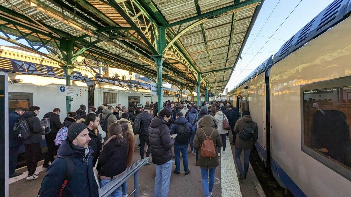 Les usagers du train sont priés de sortir en attendant une solution en gare de Thionville le 8 février 2023