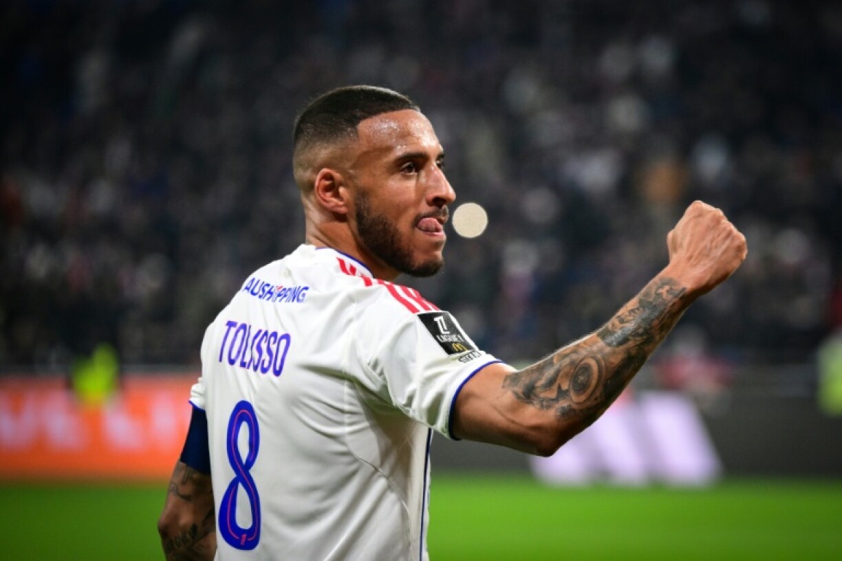 Le milieu de terrain de l'OL Corentin Tolisso célèbre son but inscrit face à Nice, à Décines-Charpieu, le 15 février 2026