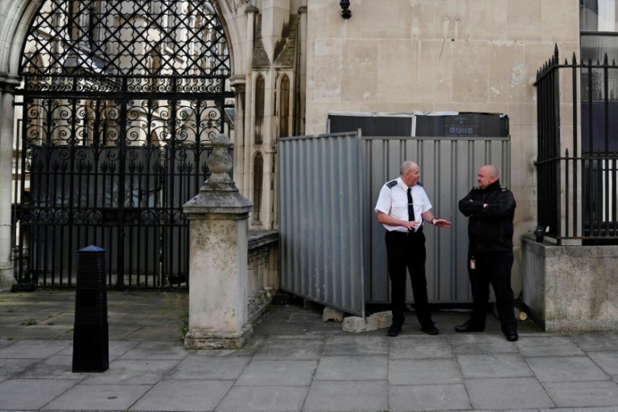 The new Banksy work at the Royal Courts of Justice was quickly covered up