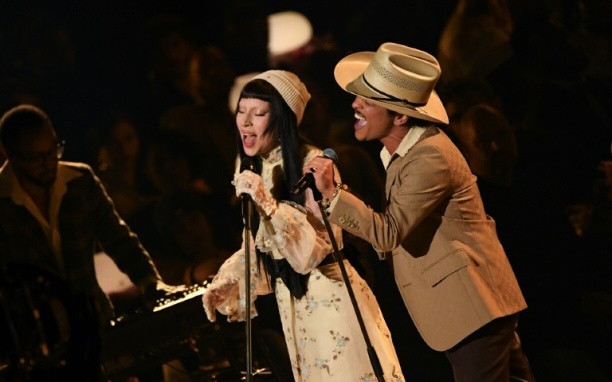 Lady Gaga and Bruno Mars sang a rendition of