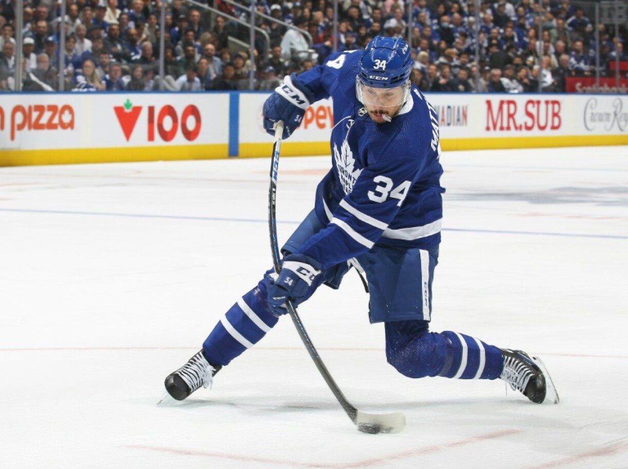 Auston Matthews des Toronto Maple Leafs contre le Tampa Bay Lightning au 1er tour des play-offs de NHL le 2 mai 2022 à la Scotiabank Arena à Toronto