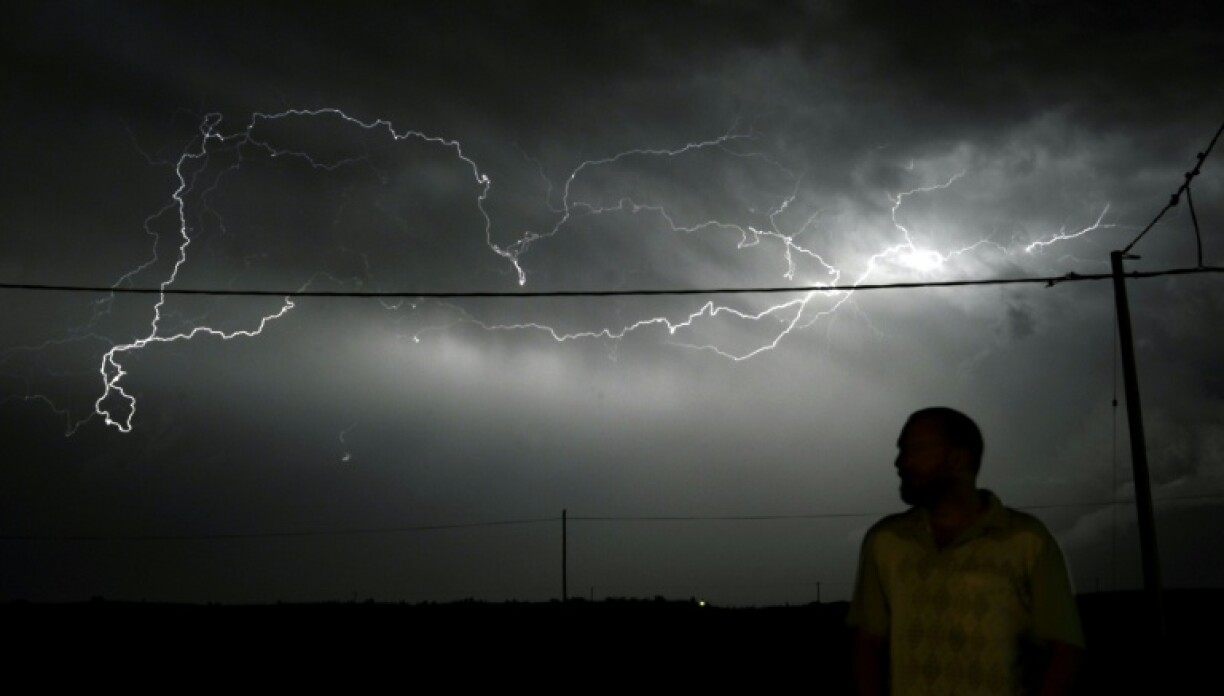 Lightning on Mars would be just centimetres long -- unlike the massive bolts we have here on Earth