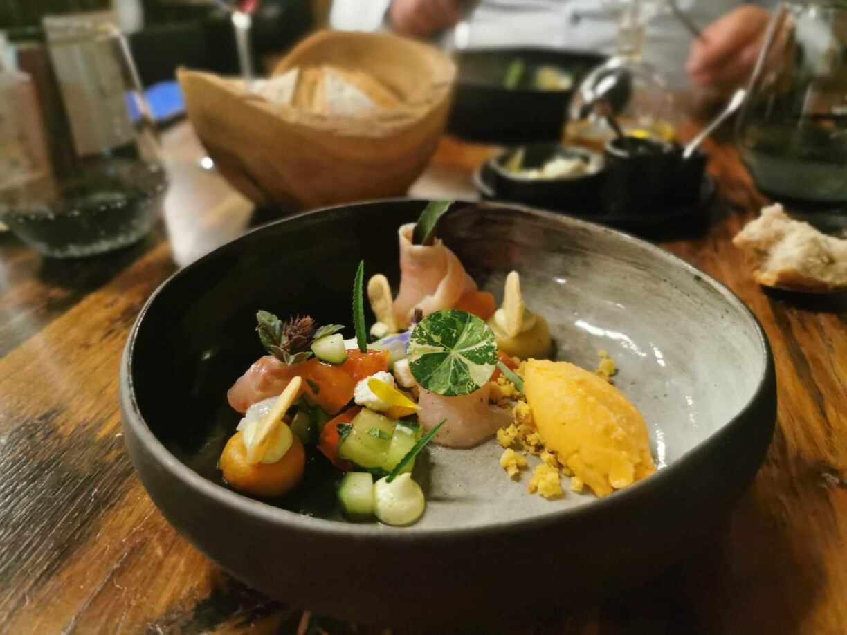 Voici la joue de cabillaud et ses légumes du sud, servie en entrée.