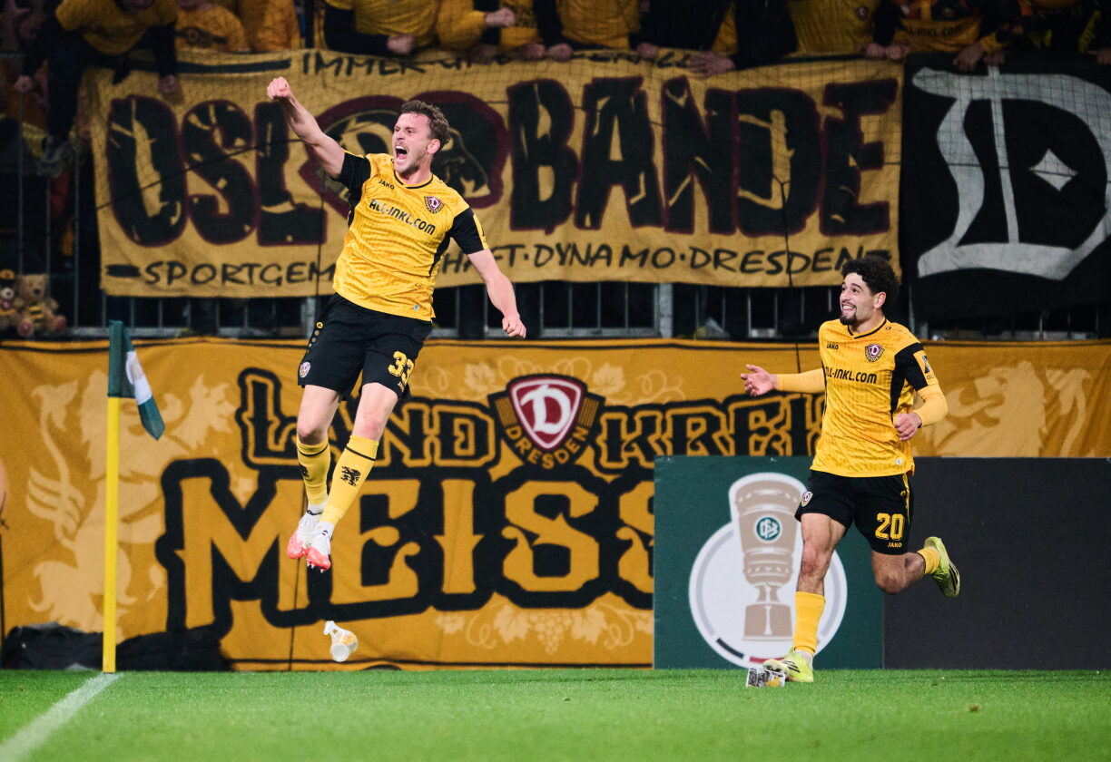 De Christoph Daferner (Dresden) jubelt no sengem Gol fir den 2:0 géint Schalke.
