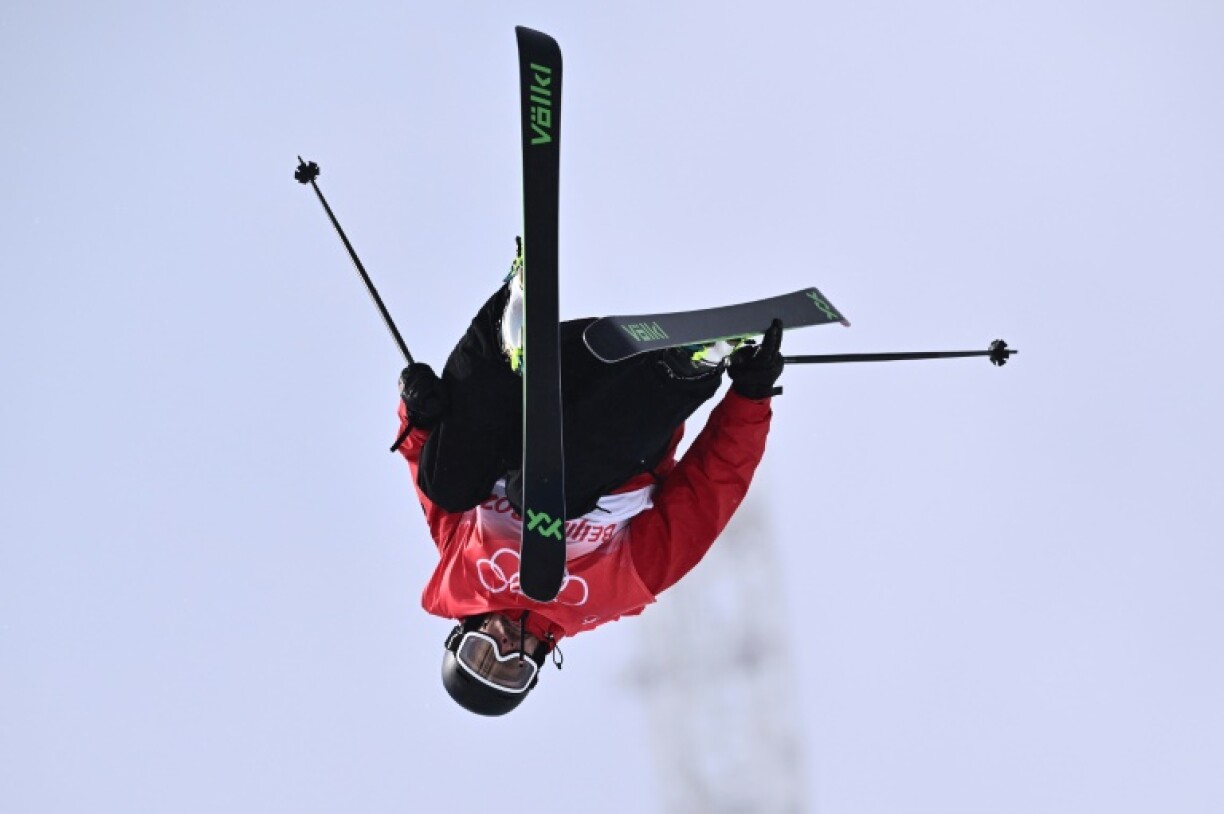 Kevin Rolland lors de la finale de ski half-pipe des JO de Pékin, terminée à la 6e place, à Zhangjiakou, le 19 février 2022