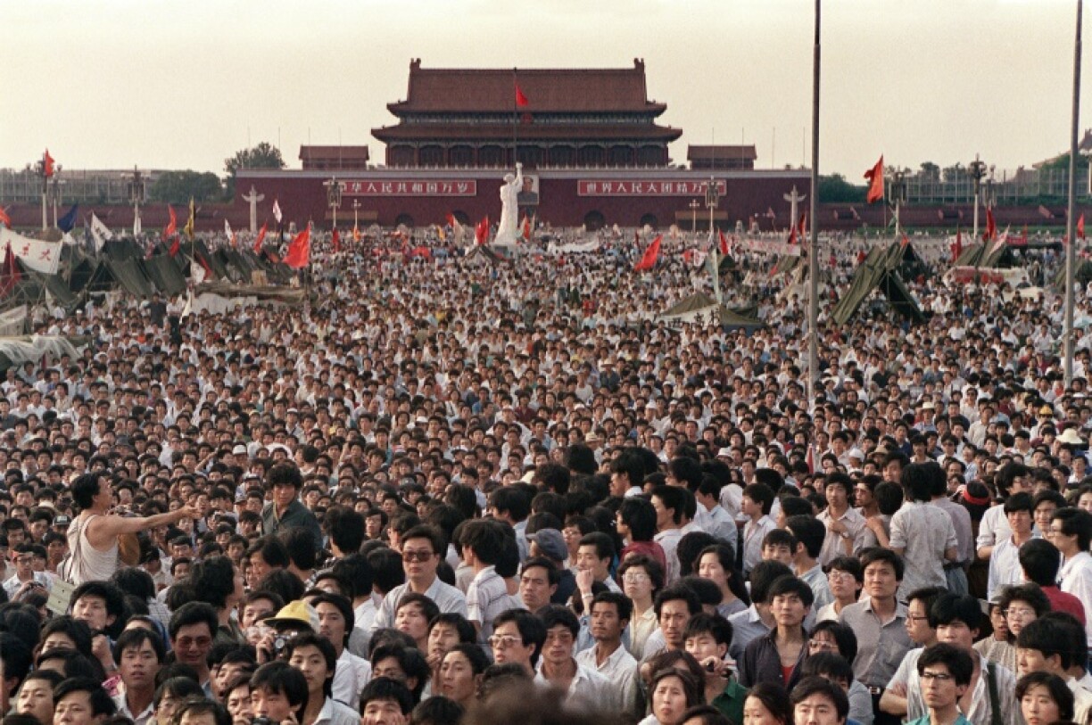 Demonstranten um Tiananmen-Platz den 2. Juni 1989
