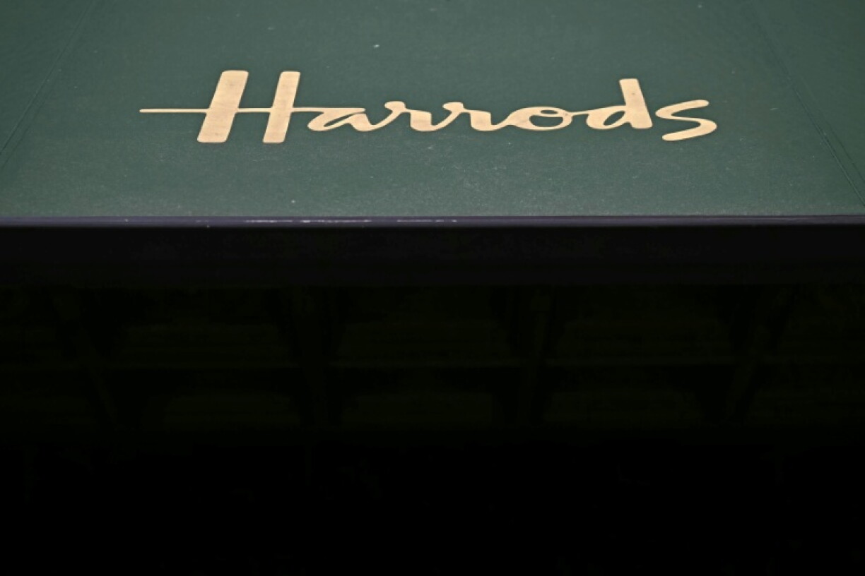 Le logo Harrods sur l'un des magasins de Londres, le 20 septembre 2024