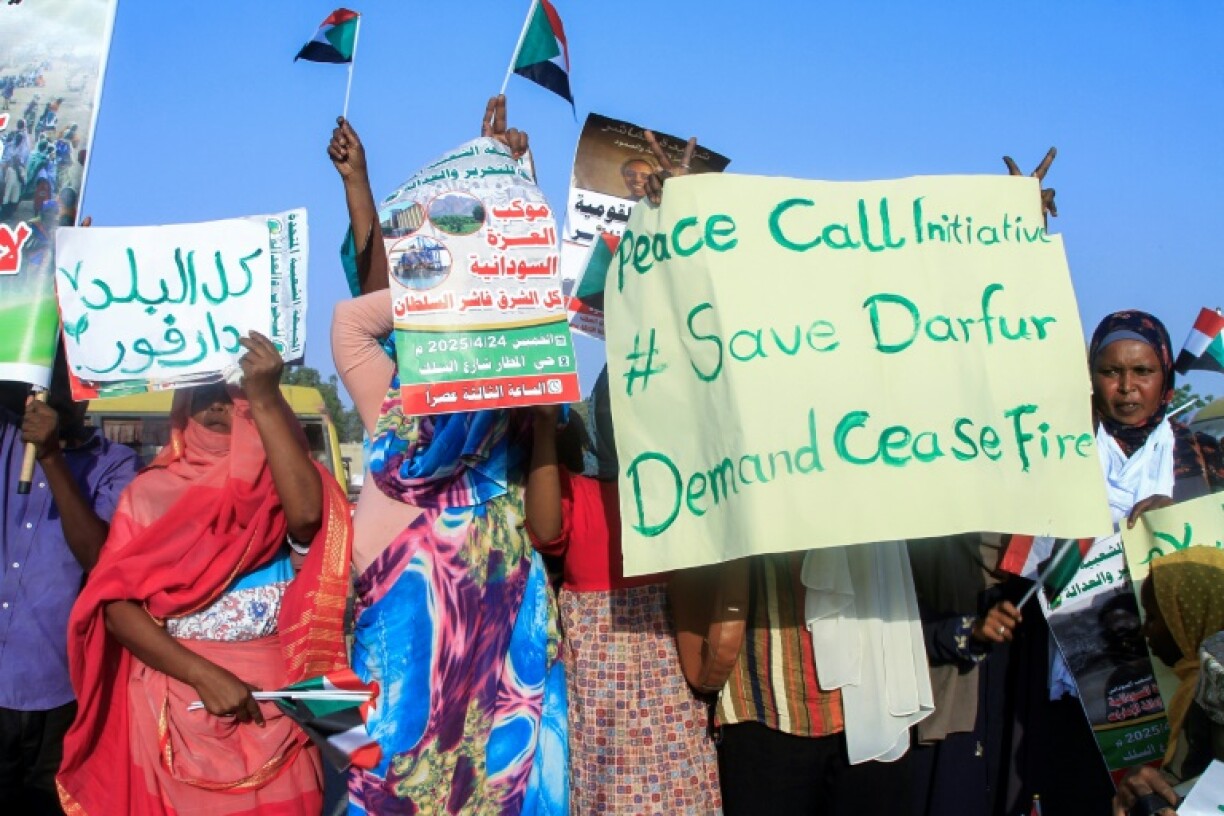 People rally in Port Sudan on April 24, 2025, to denounce the siege imposed by the paramilitary Rapid Support Forces (RSF) on El-Fasher