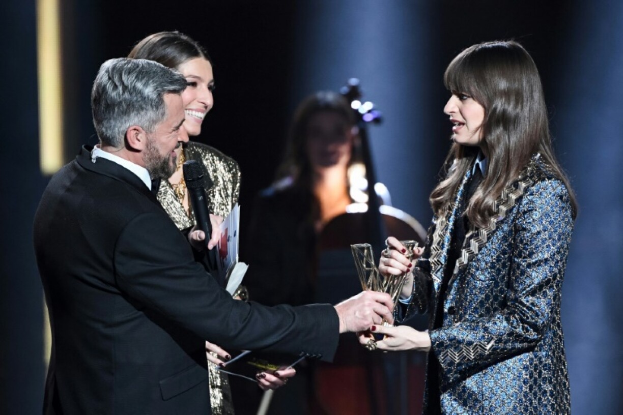 La chanteuse française Clara Luciani pendant la cérémonie des Victoires de la musique, le 11 février 2022 à La Seine Musicale, à Boulogne-Billancourt ?