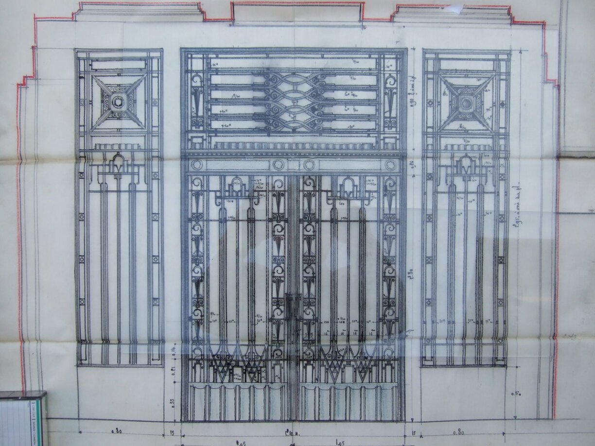 Entrance to the Credit Lyonnais branch in Luxembourg © Georges Traus private archives