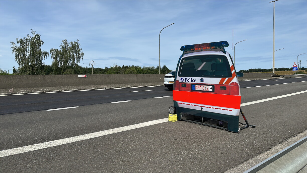 At close range, it is clear that it is not a genuine police car