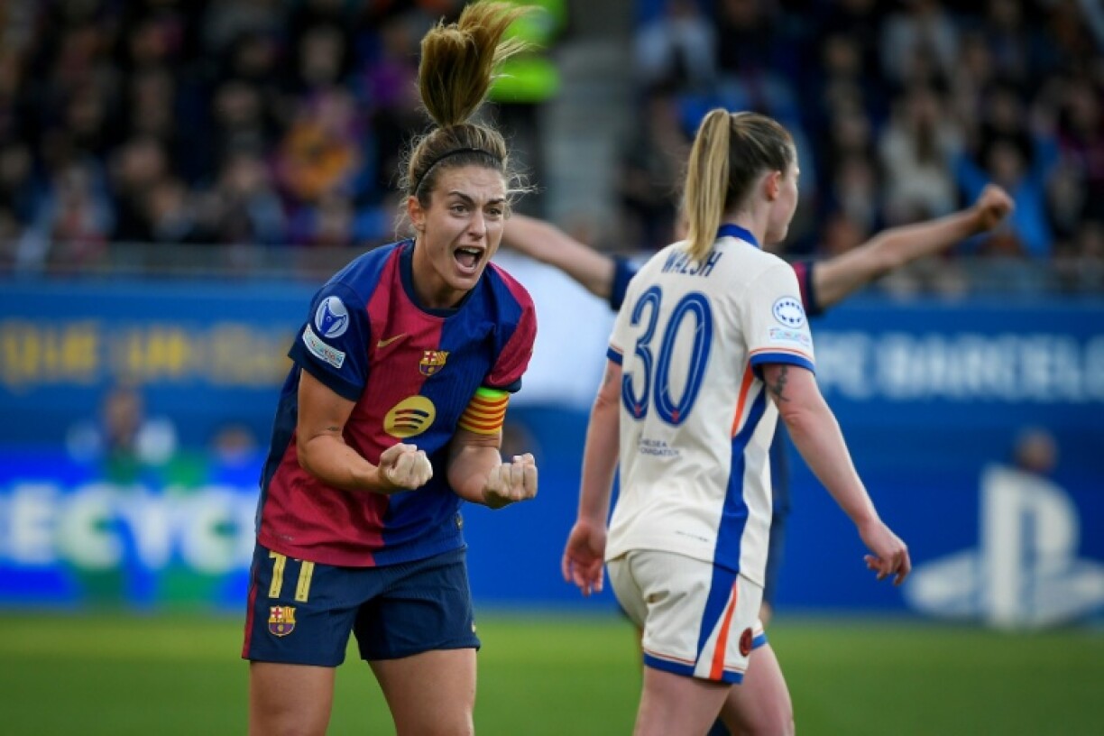 Barcelona's Spanish midfielder Alexia Putellas celebrates after beating Chelsea in the first leg