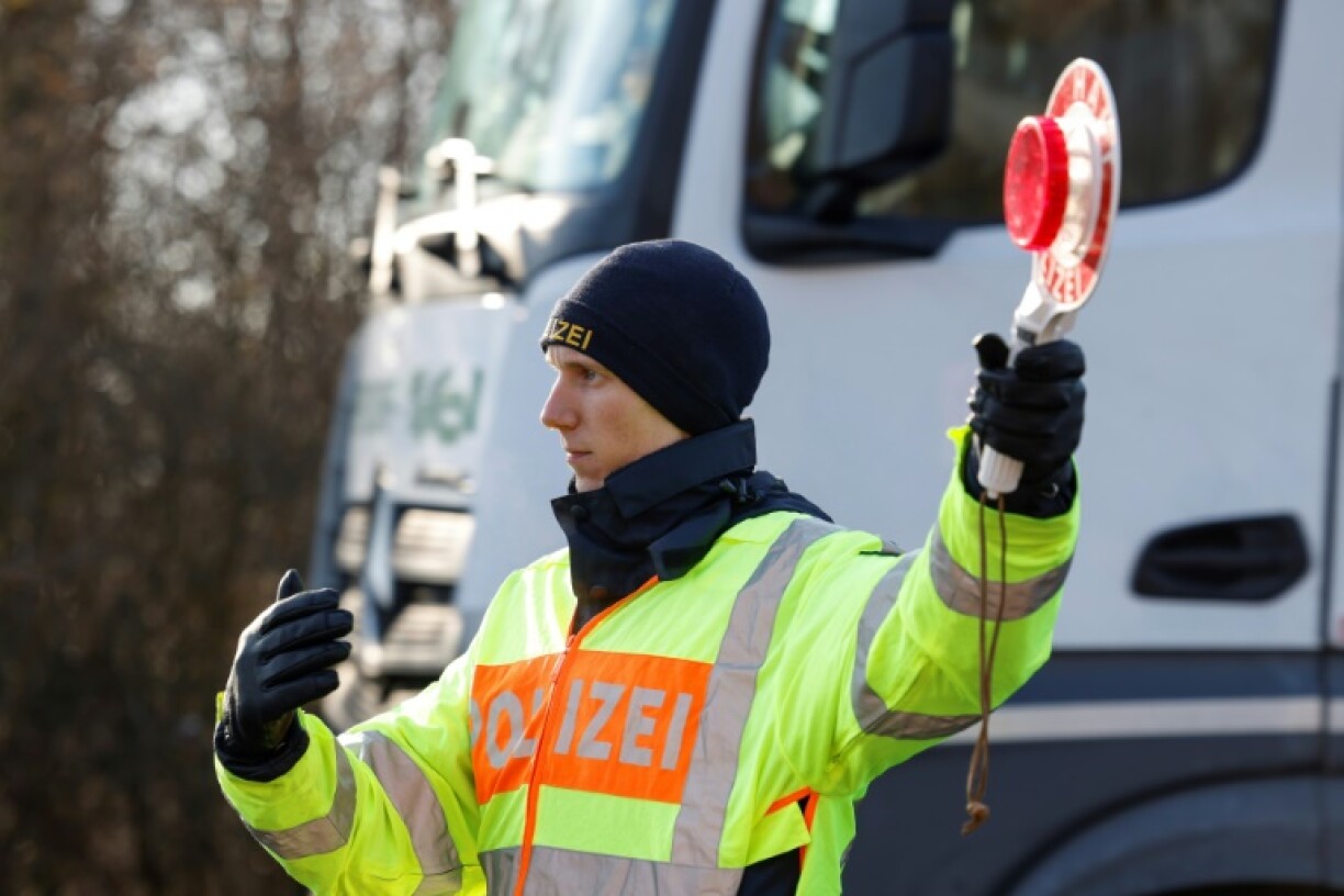 A German police officer during a control at the Austrian border
