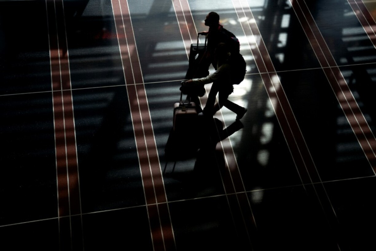 Les personnes souhaitant s'enlacer plus longtemps peuvent le faire au niveau du parking, où le stationnement est gratuit durant 15 minutes