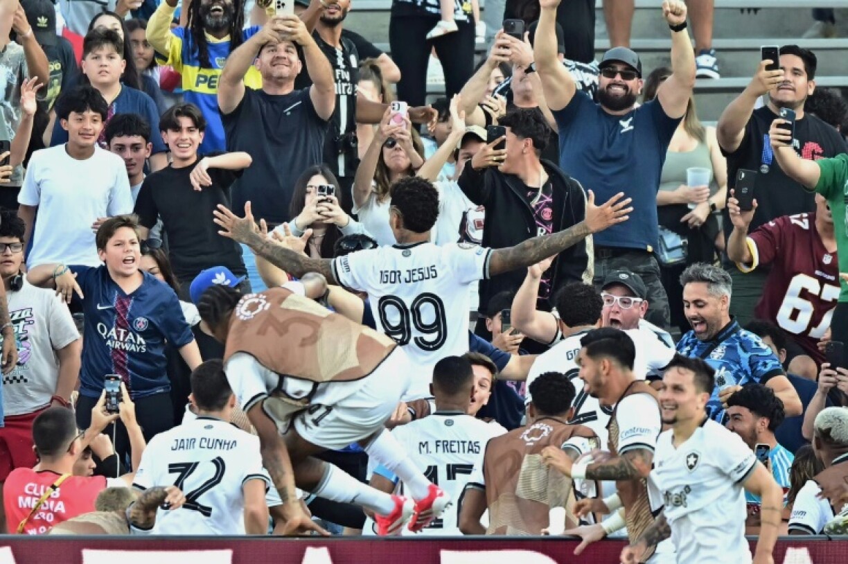 L'attaquant de Botafogo Igor Jesus célèbre son but contre le PSG, le 19 juin 2025 à Los Angeles lors du Mondial des clubs