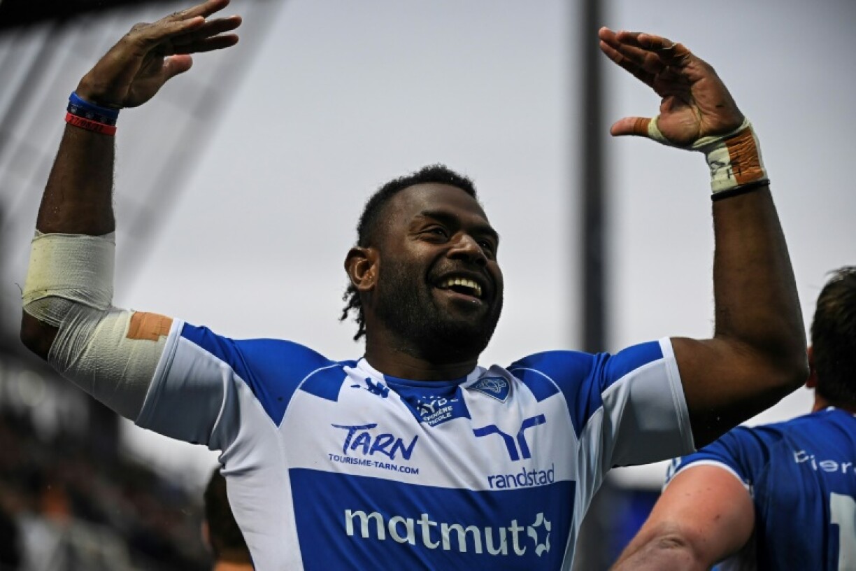Former Fiji international Josaia Raisuqe died on Thursday in a car accident after being hit by a train, according to his club Castres Olympique