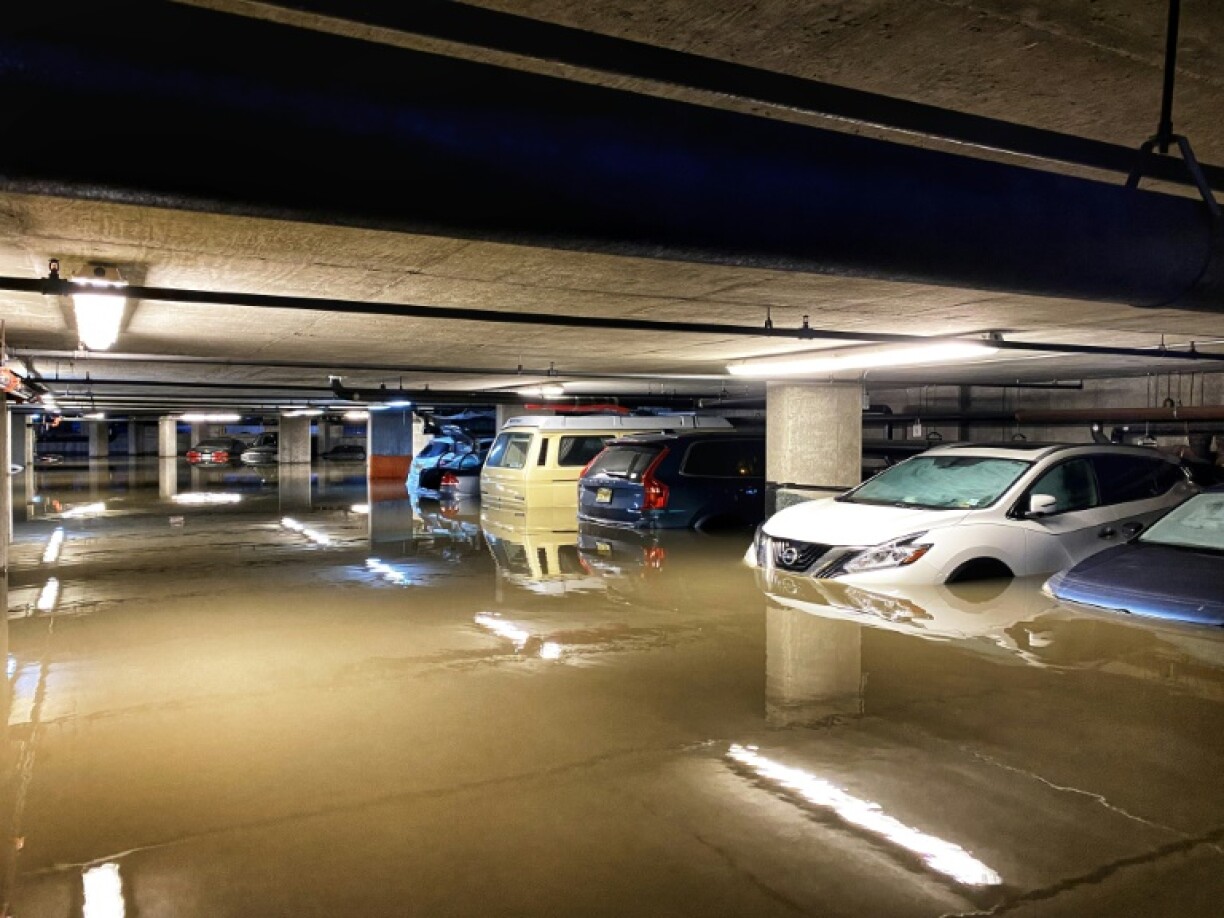 Un parking inondé à Hoboken, dans le New Jersey, le 2 septembre 2021