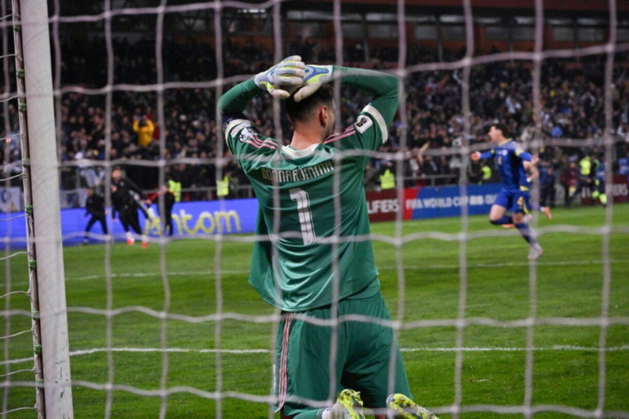 Le gardien et capitaine de l'Italie Gianluigi Donnarumma est désespéré après la défaite contre la Bosnie en finale des barrages européens pour le Mondial-2026 le 31 mars 2026 à Zenica