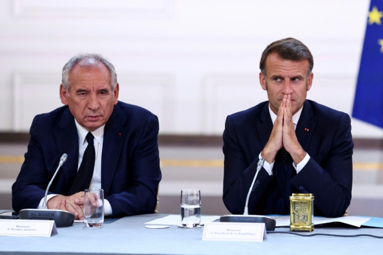 Le Premier ministre François Bayrou et le président Emmanuel Macron, le 12 juillet 2025 à l'Elysée, à Paris