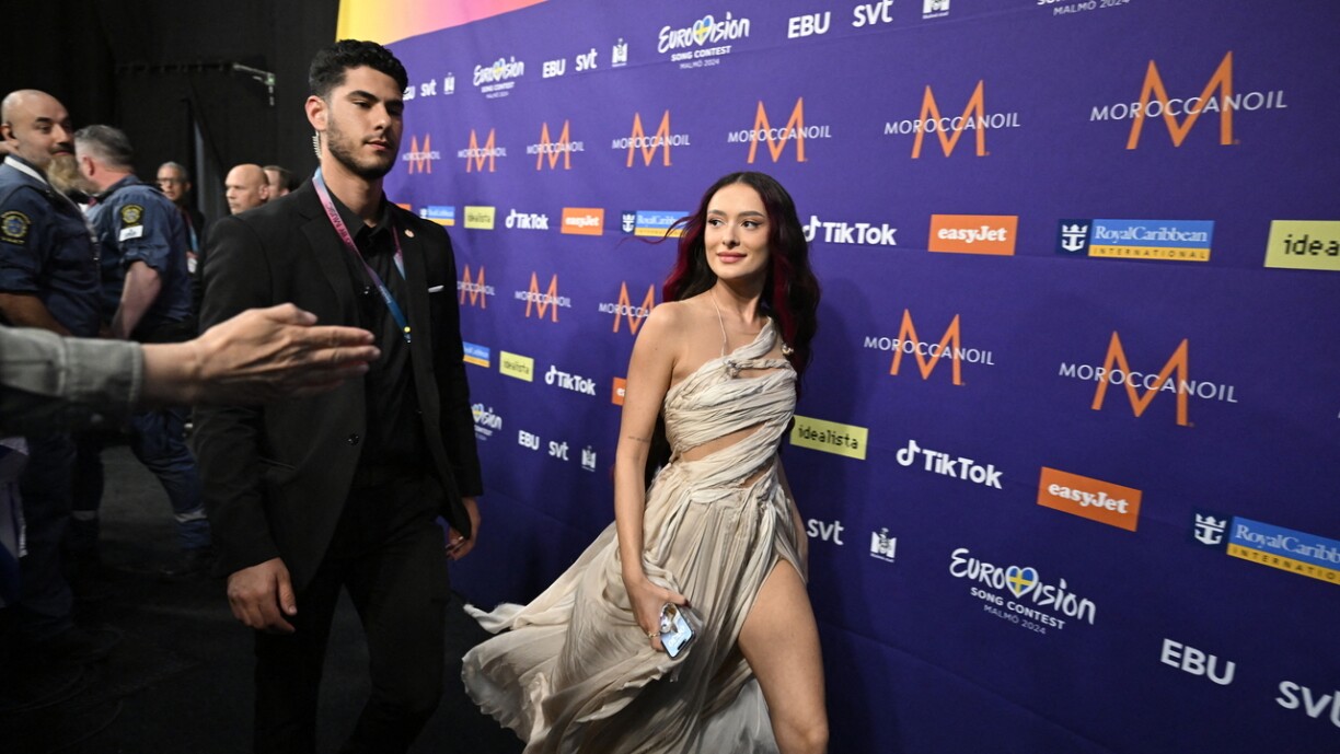 Déi israeelesch Vertriederin Eden Golan réckelt ëmmer méi an de Fokus vu Kritik a Protester.