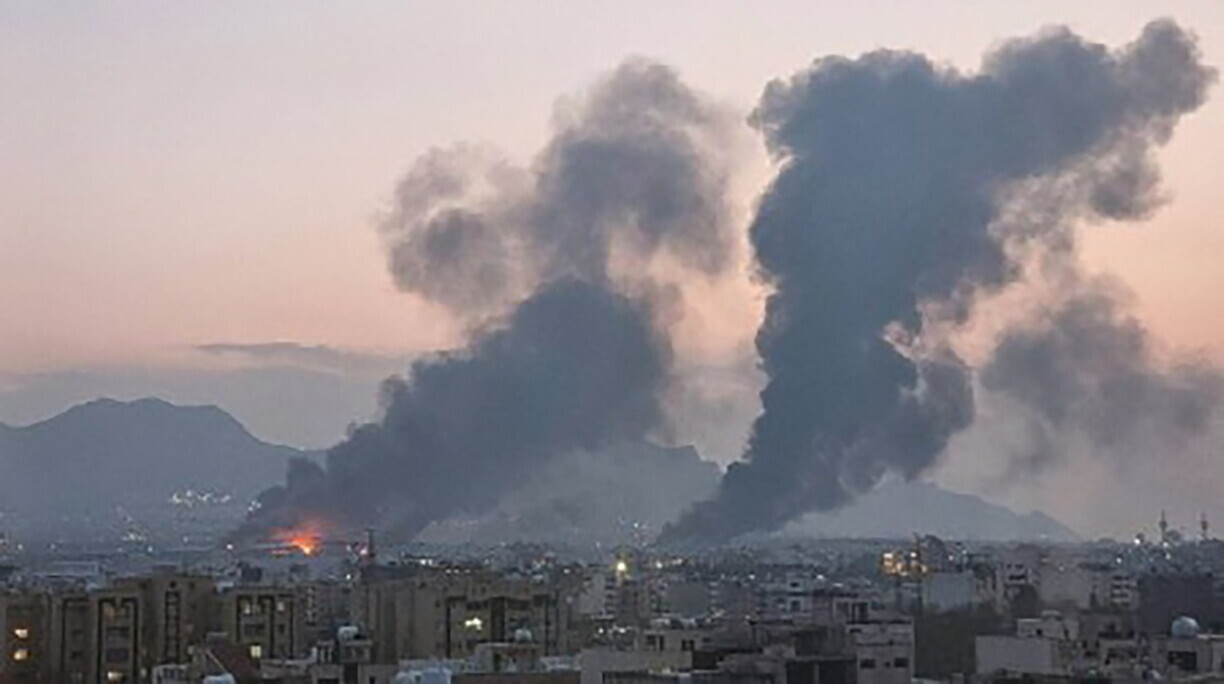 Eng iranesch Stad no enger US-Attack am Mäerz 2026.