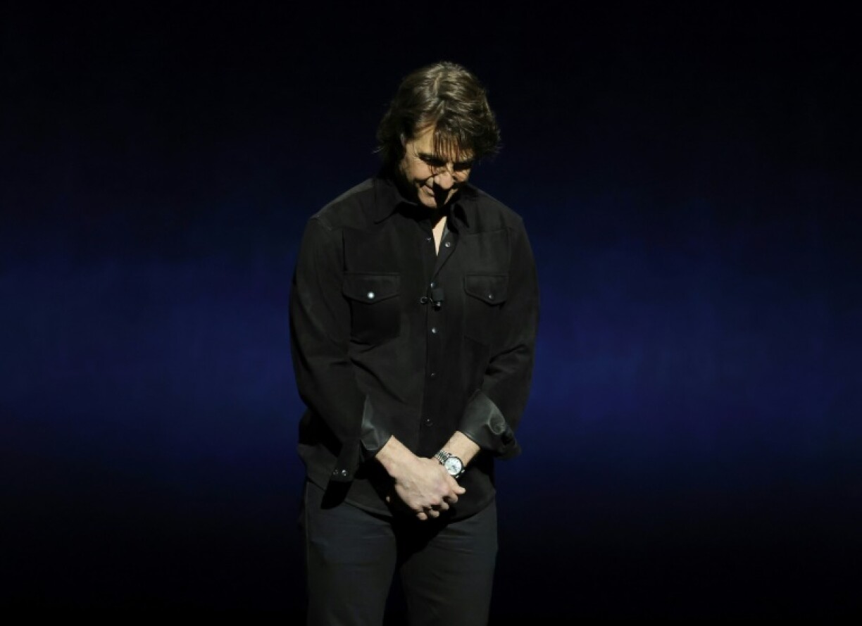 Tom Cruise led a moment of silence in honor of Val Kilmer at CinemaCon, the official convention of theater owners in the United States