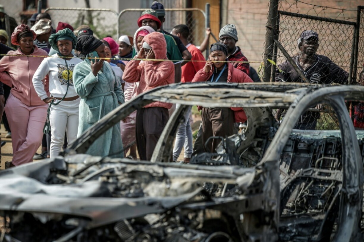 Suspects in the Johannesburg shooting torched two vehicles before fleeing
