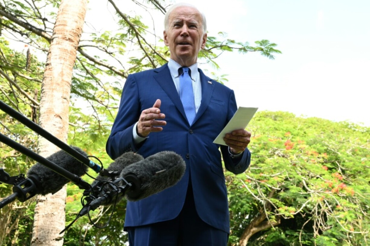 Le président américain Joe Biden réagit au missile tombé en Pologne, à Nusa Dua (Indonésie), le 16 novembre 2022