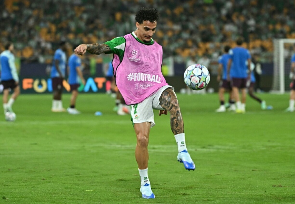 Brazilian international Antony said his home was burgled while he was playing for Real Betis in their 3-2 Champions League win over Porto