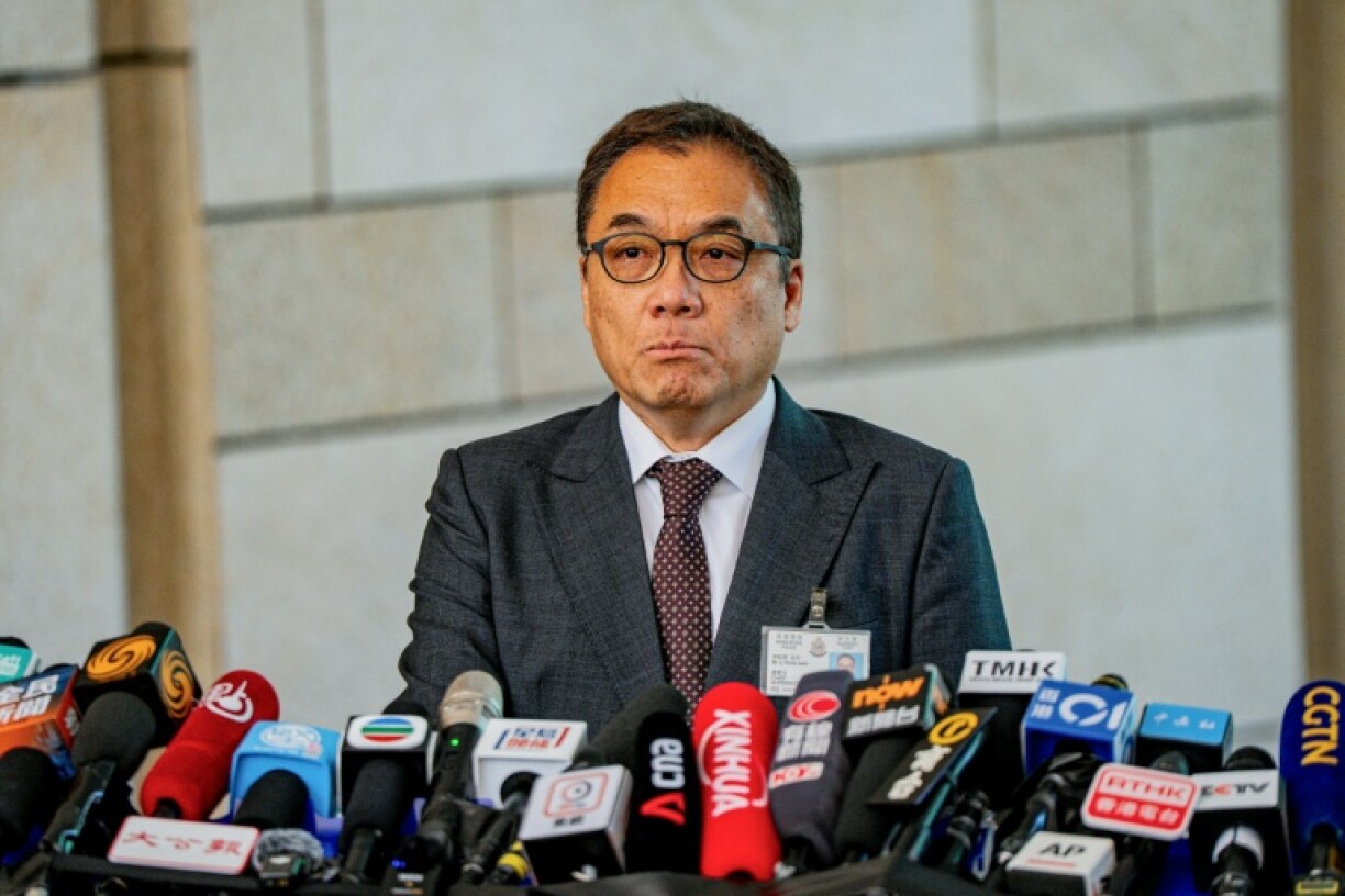 Le commissaire Steve Li, chef de la police nationale de sécurité, lors d'une conférence de presse après le verdict dans le procès de Jimmy Lai, le 15 décembre 2025 à Hong Kong