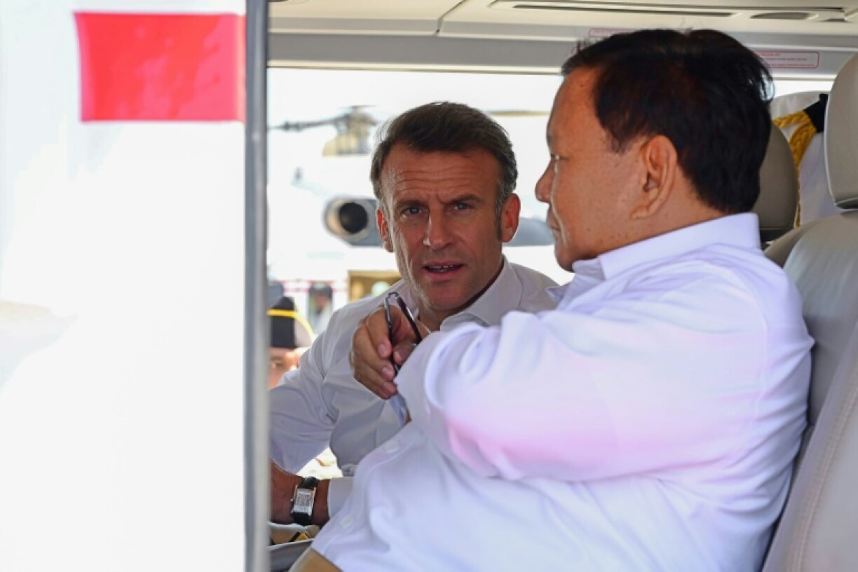 Macron and Prabowo flew in a helicopter to a military base