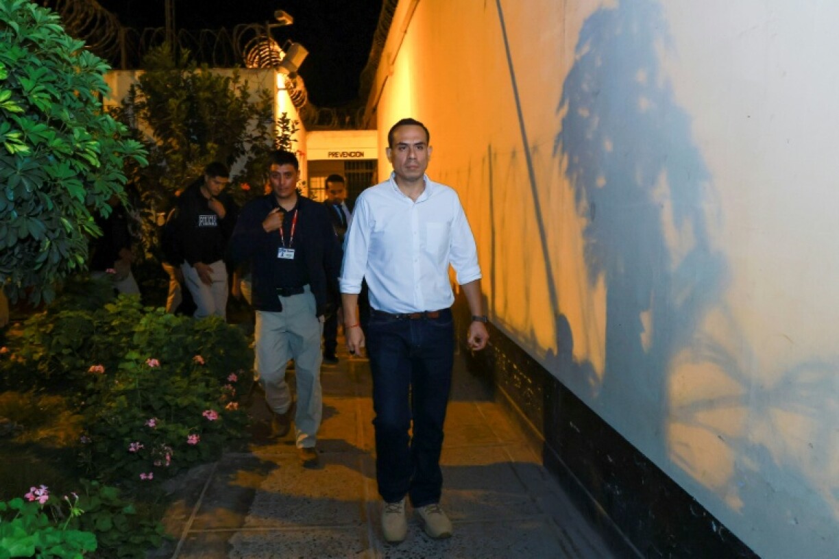 Jose Jeri Jeri has drawn comparisons to El Salvador's gang-busting President Nayib Bukele -- who is criticized by rights groups for rounding up innocents in his full-frontal war on crime even as he is praised by many at home for making life safer