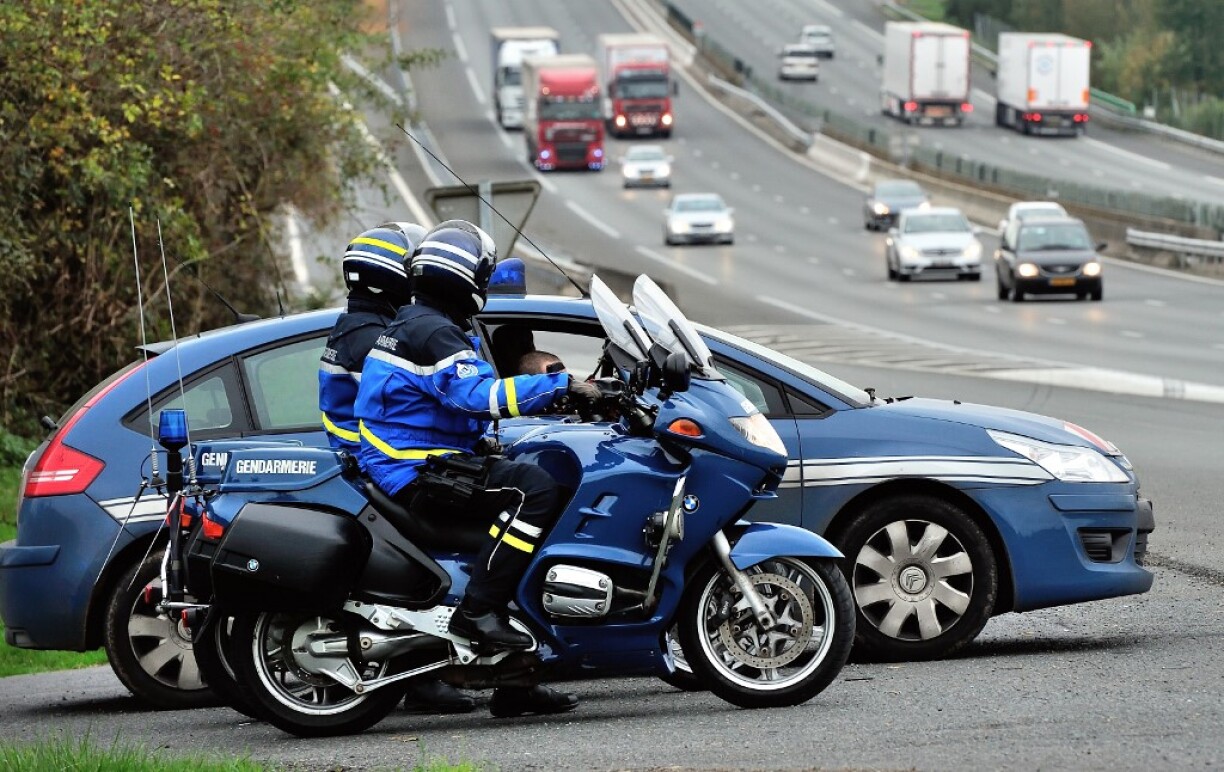 Redonner aux forces de l'ordre l'avantage de l'effet de surprise lors des contrôles routiers: c'est l'objectif de la loi qui sera appliquée cette année en France.