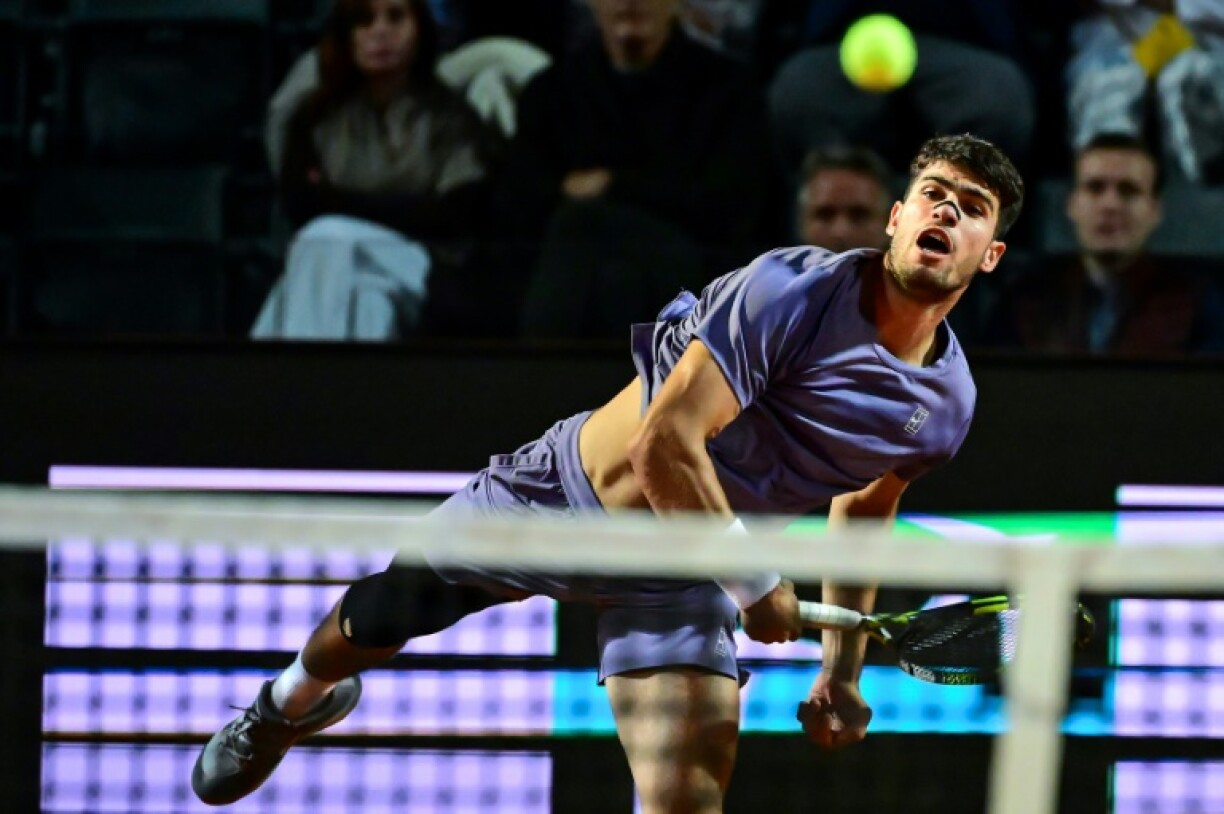 Carlos Alcaraz saw off Serbia's Laslo Djere to reach the Italian Open last 16 for the first time