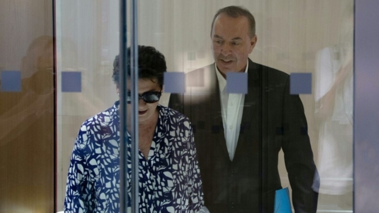 Jean-Marc Morandini arrive avec son avocate Florence Rault au tribunal de Paris le 13 juin 2023