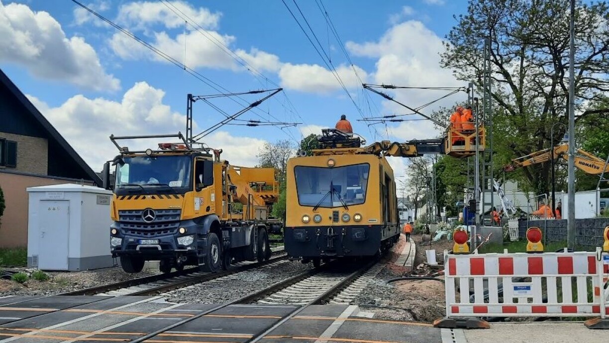 Aarbechten un der Uewerleitung um zukünftegen Arrêt Zewen.