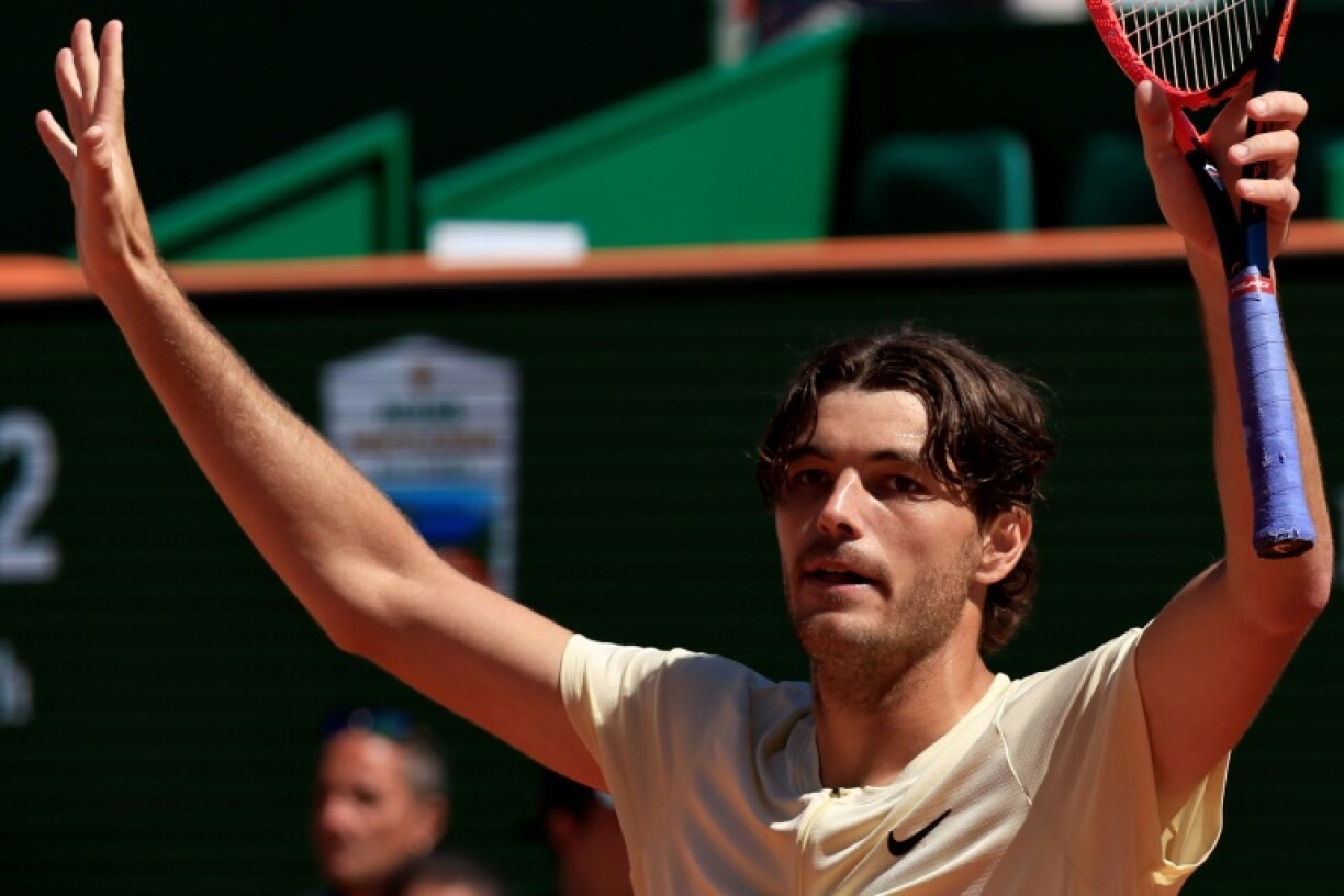 L'Américain Taylor Fritz vainqueur du Grec Stefanos Tsitsipas en quart de finale du tournoi de Monte-Carlo, le 14 avril 2023