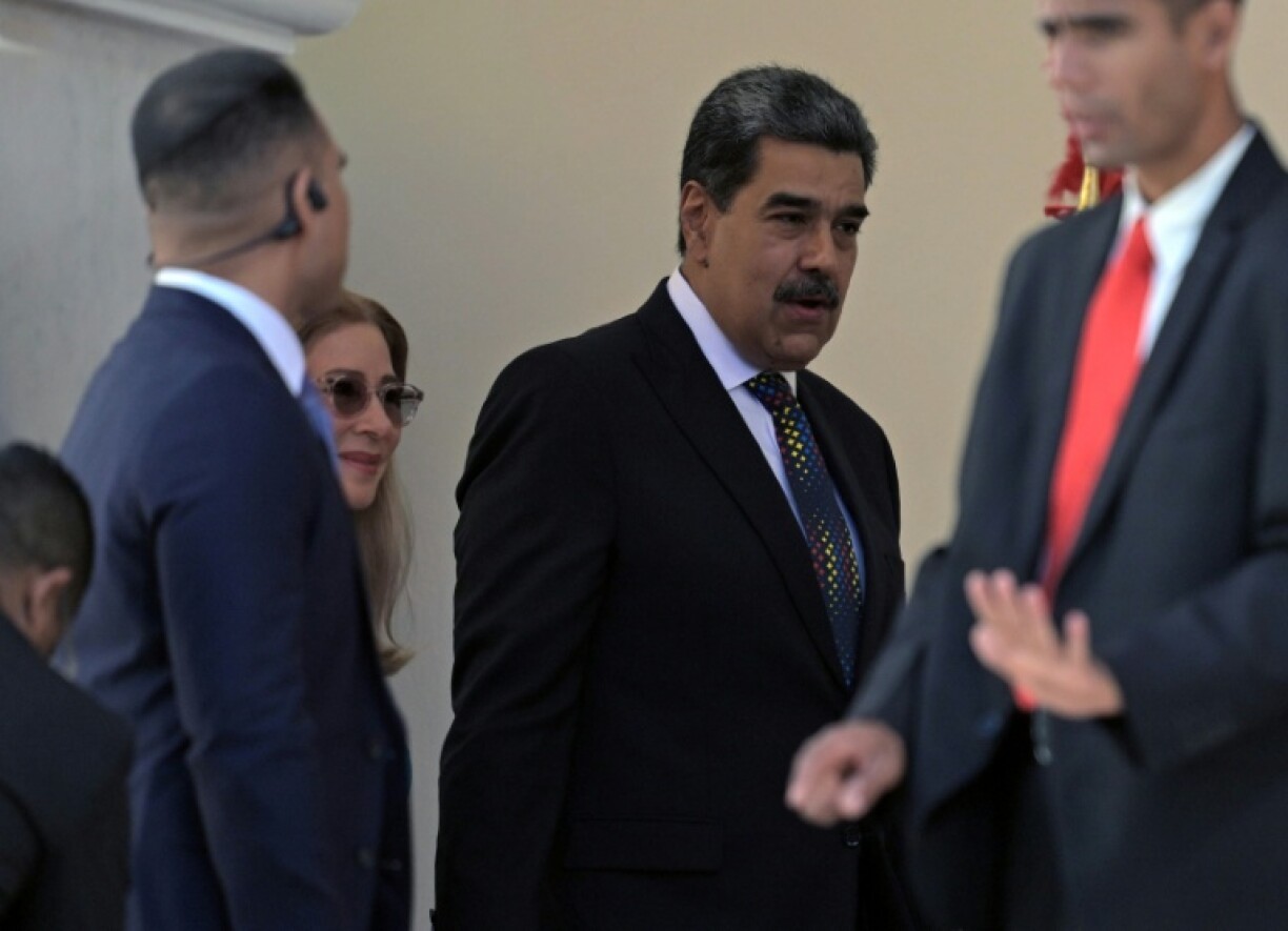 Le président vénézuélien Nicolas Maduro arrive à l'Assemblée nationale à Caracas le 10 janvier 2025 pour être investi pour un troisième mandat.