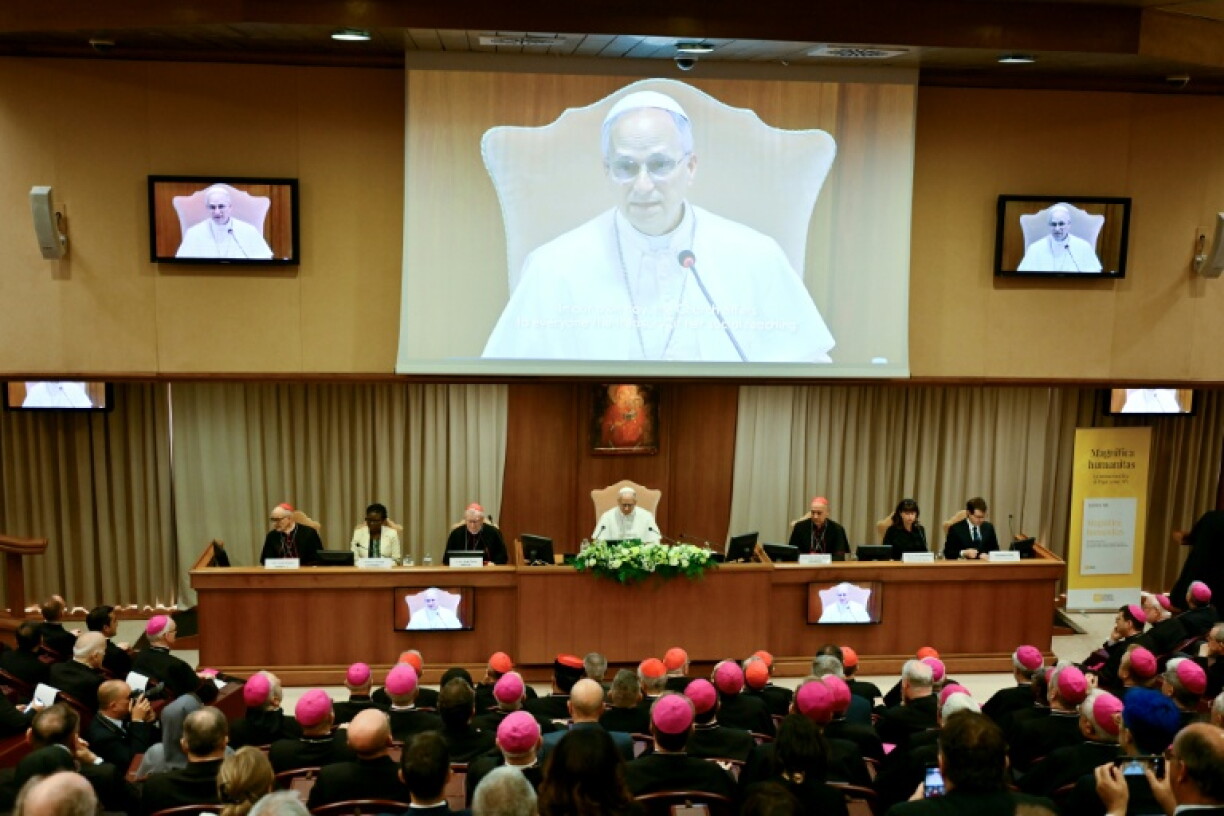 Le pape Léon XIV lors de la présentation de sa première encyclique
