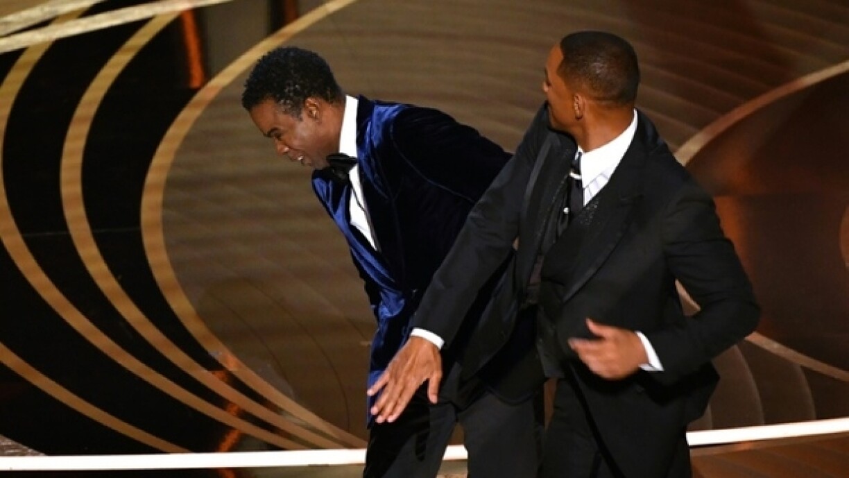 Will Smith frappe Chris Rock sur la scène des Oscars, dimanche 27 mars à Hollywood