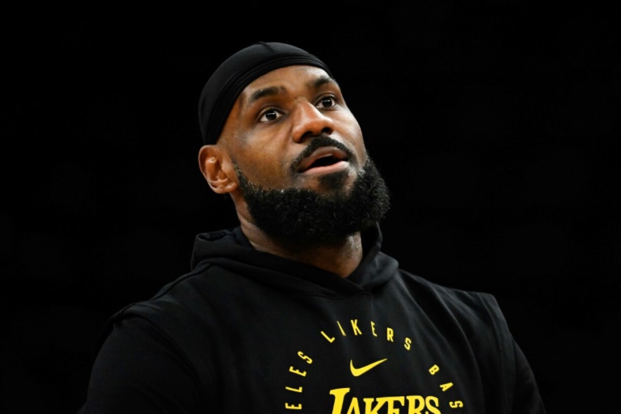 LeBron James has withdrawn from Sunday's All-Star Game in San Francisco citing a foot injury