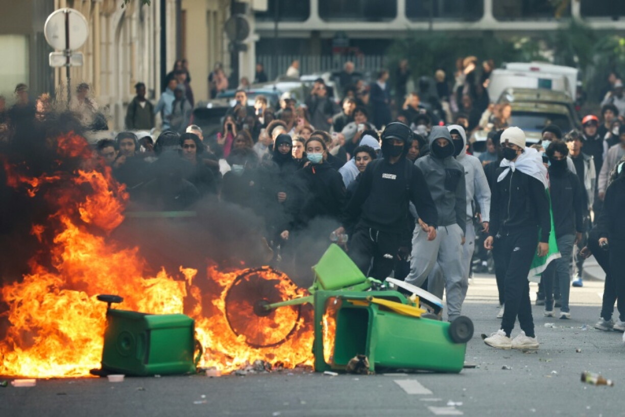 The government has condemned the violence by the students