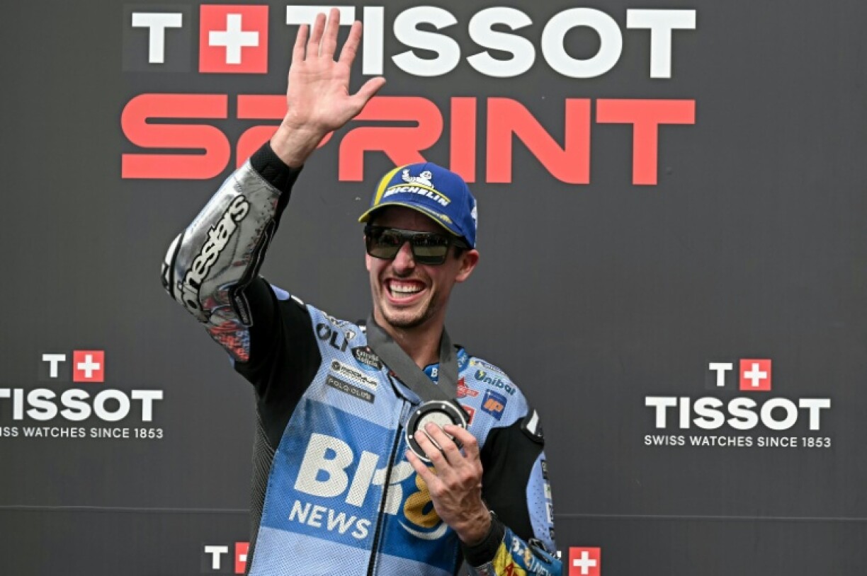 Alex Marquez sur le podium de la course sprint du Grand Prix de Malaisie, dont il a fini deuxième, le 25 octobre 2025 à Sépang