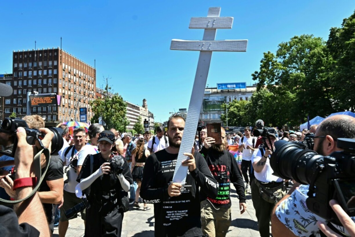 Far-right groups organised counterprotests to the march
