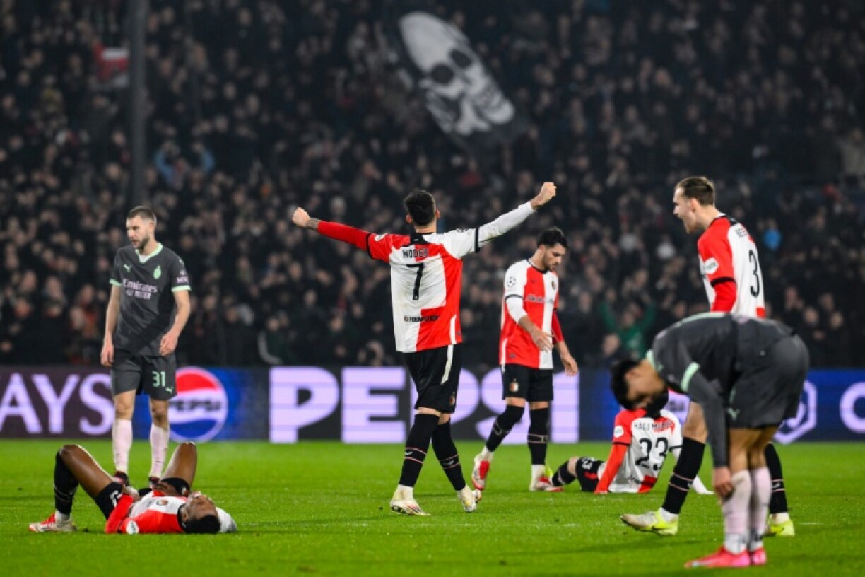 Feyenoord edged out AC Milan in the rain in Rotterdam